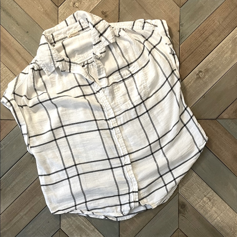 Japna window pane button down shirt M